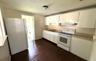 3 beds, 1 bath, $1,595