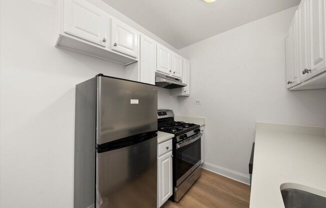 Studio, 1 bath, 450 sqft, $1,595, Unit 206