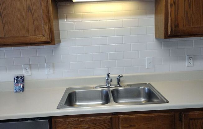 1 bed, 1 bath, 623 sqft, $497, Unit LV 104