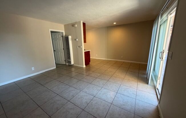 185- 1802 E 12th St.