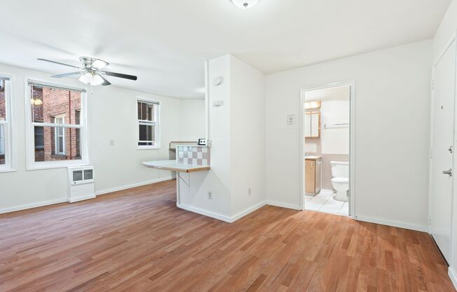 Studio, 1 bath, 400 sqft, $1,225, Unit A12