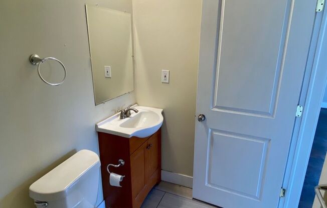 Studio, 1 bath, 586 sqft, $1,299, Unit 201