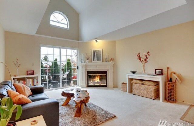 Top Level Condo in Des Moines