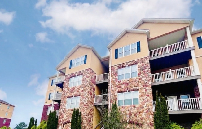 3 beds, 2 baths, 1,500 sqft, $2,200, Unit 430SMA8