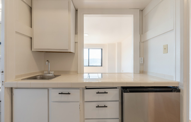Studio, 1 bath, 382 sqft, $1,495, Unit 811