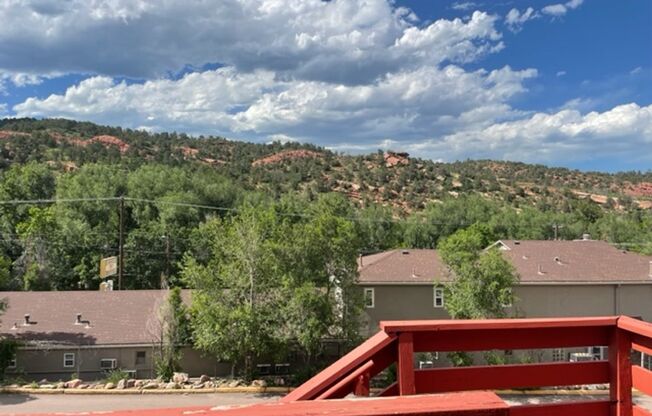 2 beds, 1 bath, 725 sqft, $1,345, Unit 425 E Fountain Pl. - Unit 304