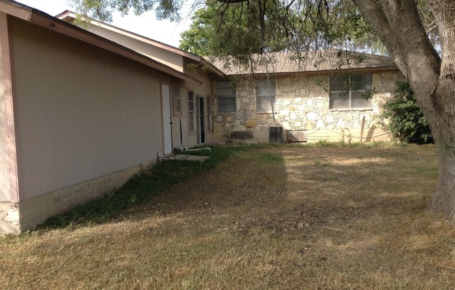 3 beds, 2 baths, $1,700