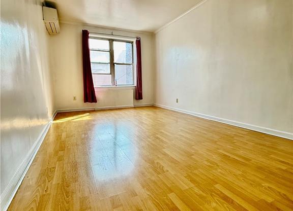 1704 64 ST