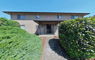 555 NORTHWEST KINGS BLVD