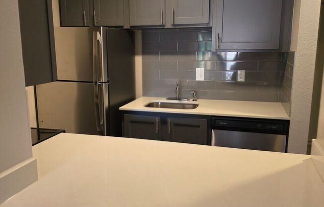 1 bed, 1 bath, 591 sqft, $1,499, Unit B-305