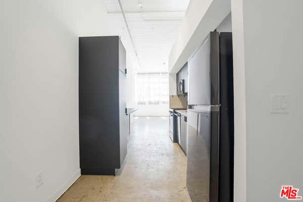 Studio, 1 bath, 720 sqft, $2,100, Unit 415