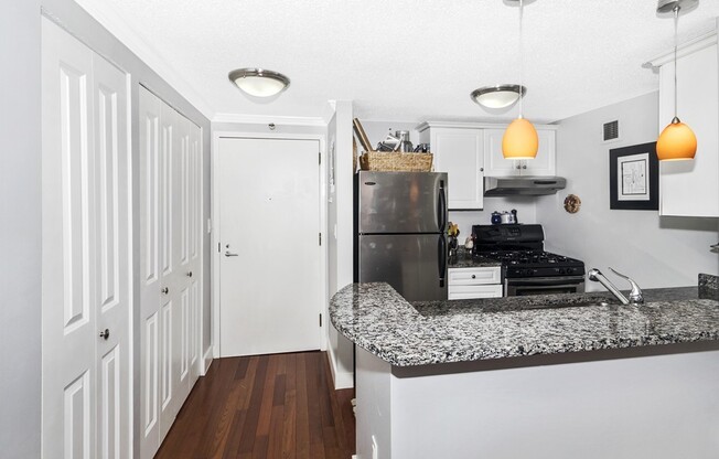 42 8th St
