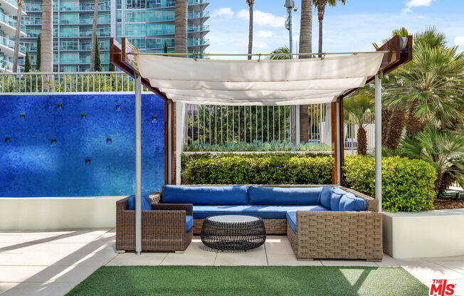 1 bed, 1 bath, 814 sqft, $4,250, Unit 415