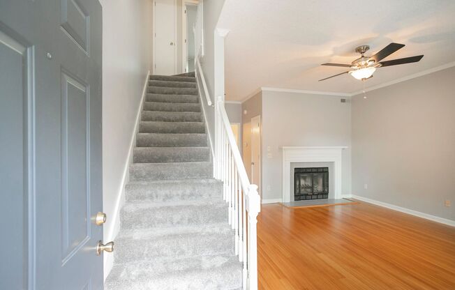 127 LAKEBRINK DR