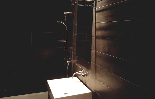 Amazing 1 bedroom 1 bath Condo on the Green Line Professionally Managed Heat Included