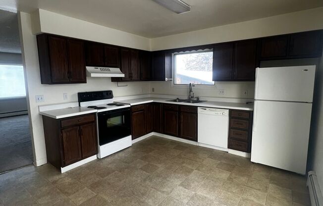 2 beds, 1.5 baths, $1,675, Unit 308 N 19th Ave