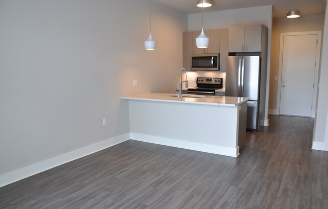 1 bed, 1 bath, 799 sqft, $1,469, Unit 601