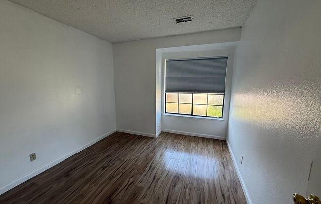 8475 Wheatland Dr - Sacramento 95828