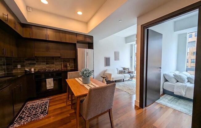2 beds, 1 bath, $4,899, Unit 1105
