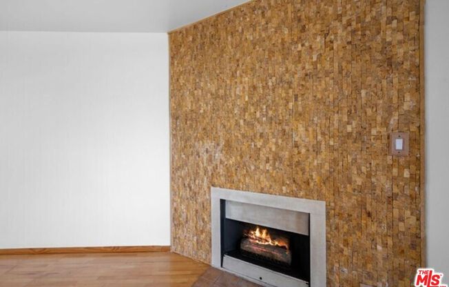 2 beds, 2 baths, 1,099 sqft, $4,500, Unit 1210