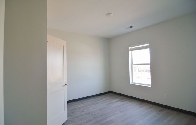 2 beds, 2 baths, 1,003 sqft, $1,105, Unit 314