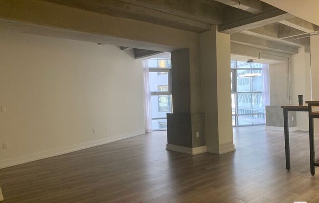 2 beds, 2 baths, 1,320 sqft, $3,929, Unit 911