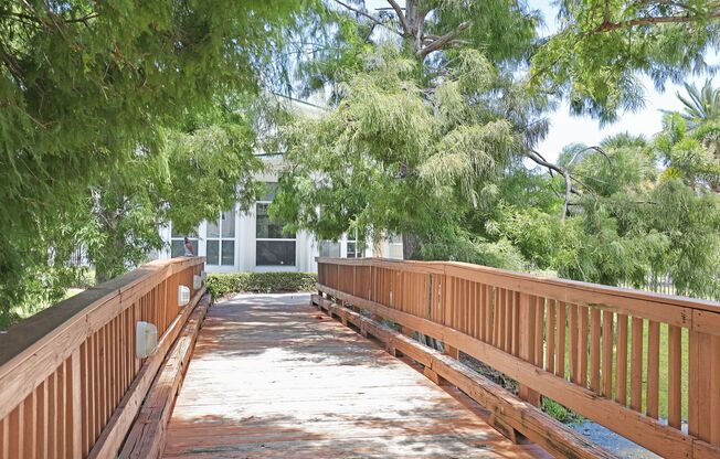 3 beds, 2 baths, $2,150, Unit Apt 711