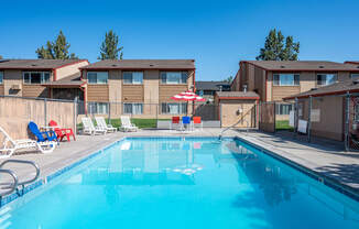 The Bluffs Pool