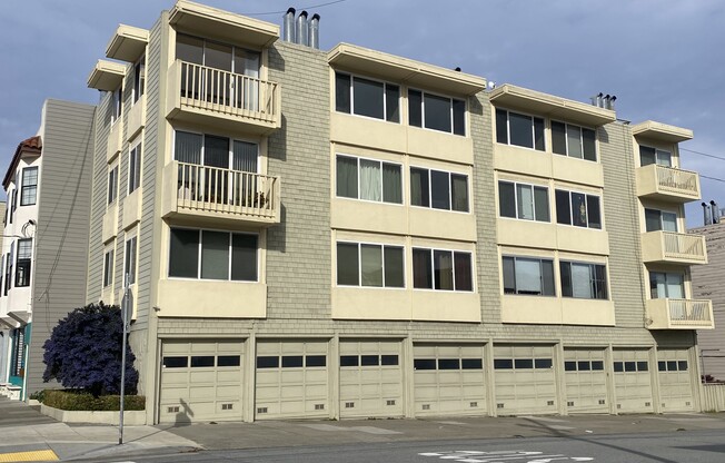 291 15 AVE