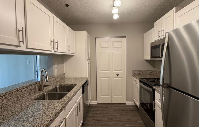 3 beds, 2 baths, 1,070 sqft, $1,495, Unit 2330F