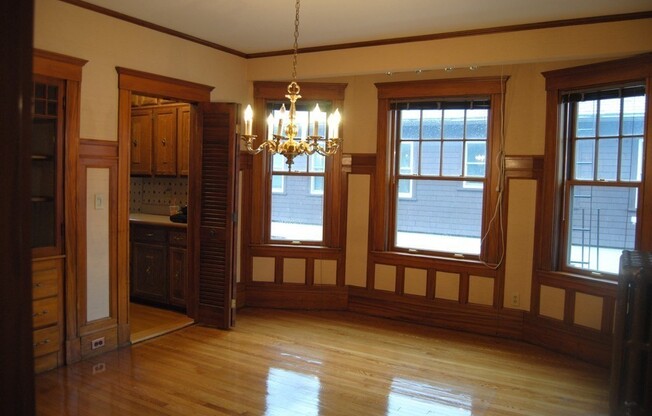 141 WINSOR AVE