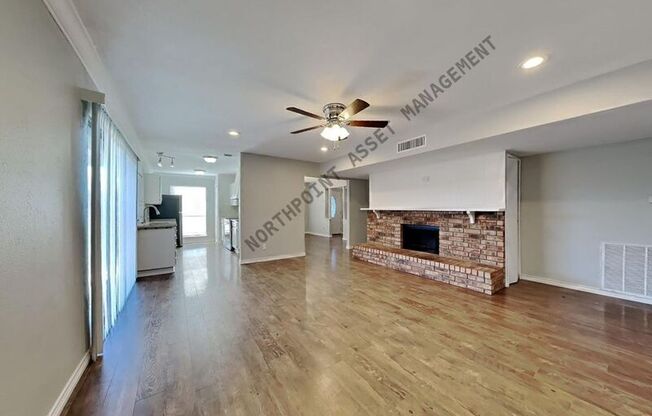 8825 MIAMI DR