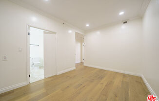 600 W. 9th Street