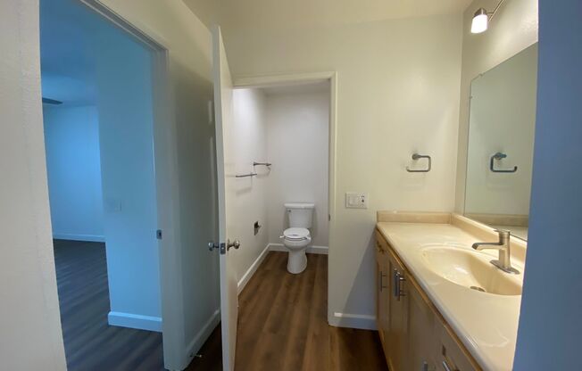 1 bed, 1 bath, 671 sqft, $2,425, Unit E-117