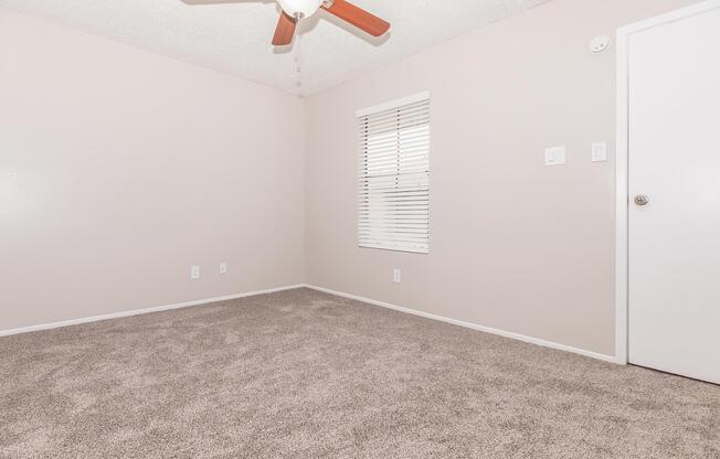 2 beds, 2 baths, 880 sqft, $1,116