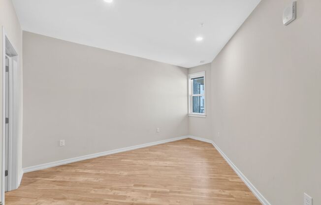 1 bed, 1 bath, 614 sqft, $2,310, Unit 512