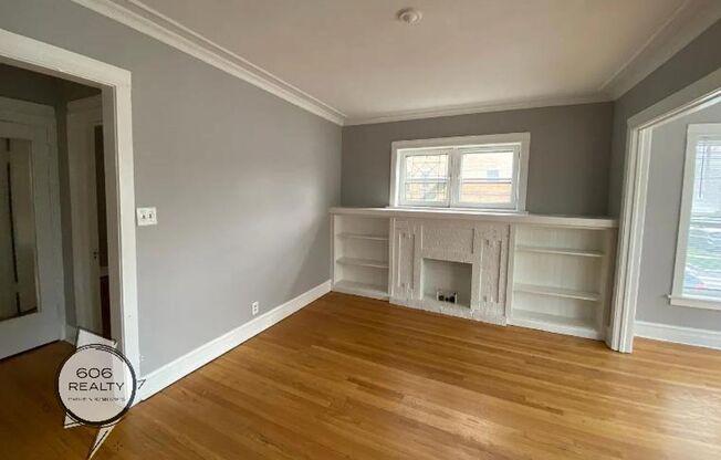 East Albany Park Apts for Rent!