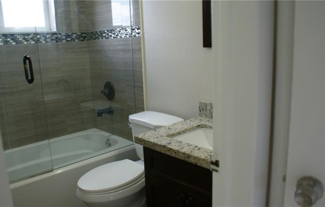 6109 SW 30 ST