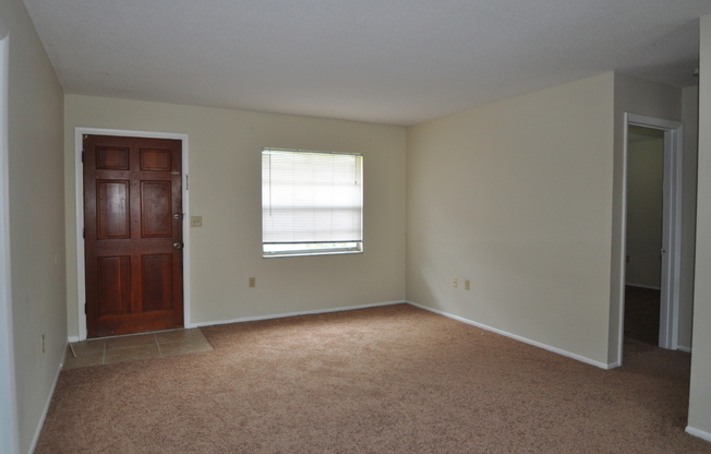 ALTAMONTE SPRINGS: 3 bed/1.5 bath home in great location!