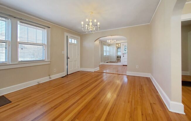 5 Bedroom 3.5 Bath Brick home in Downtown Greenville !!!!