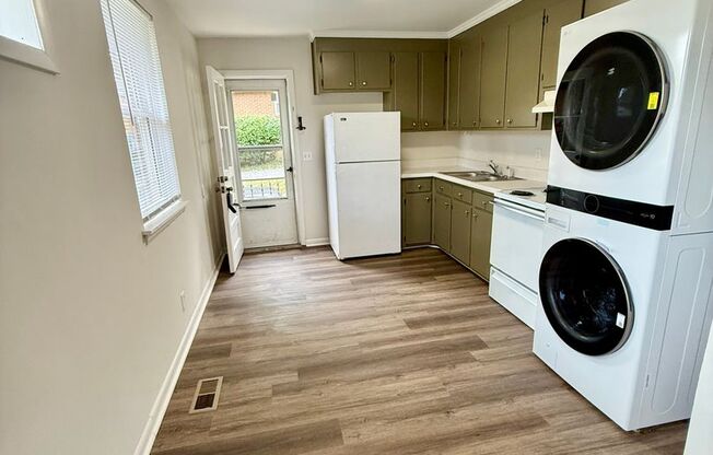 East Nashville 2 Bed $1500 Close to Shelby Park!