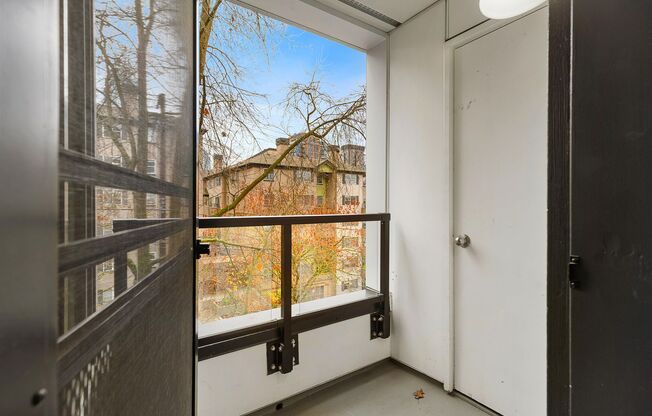 1 bed, 1 bath, 634 sqft, $2,245, Unit 307