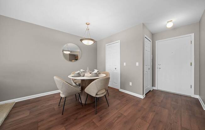 Dining Room at Lakeside Village in Clinton Township