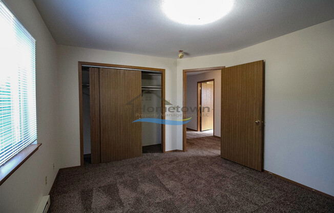 2 beds, 1 bath, 960 sqft, $1,200, Unit H2