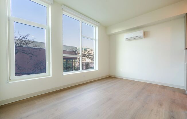 1 bed, 1 bath, 389 sqft, $2,415, Unit 318