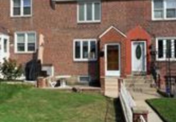 1345 N 76 ST