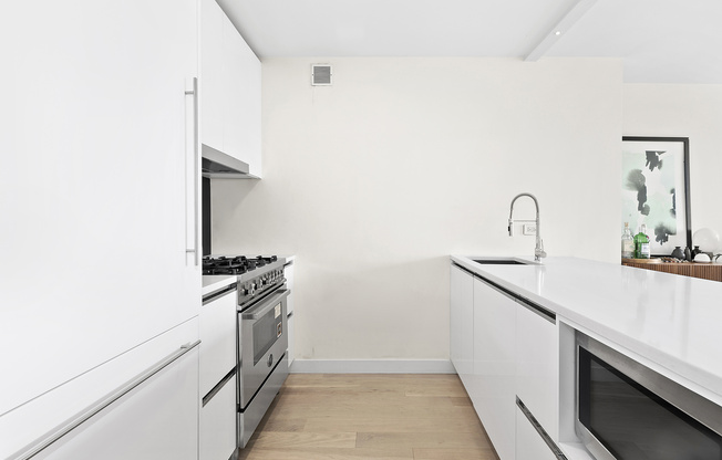 2 beds, 1 bath, 800 sqft, $6,500, Unit 23B