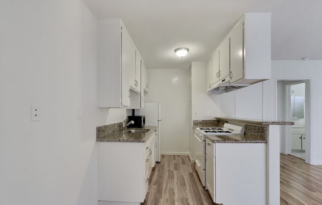 Welcome to 3585 Centinela