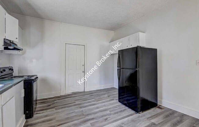 760 MAGNOLIA DR