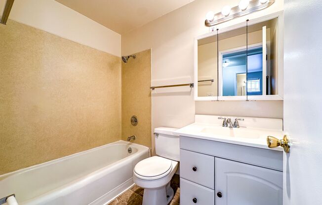 1 bed, 1 bath, 475 sqft, $1,295, Unit 208